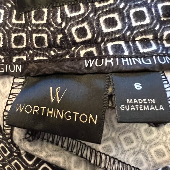 2/$13 NWOT Never used just tried on shorts - Picture 2 of 4